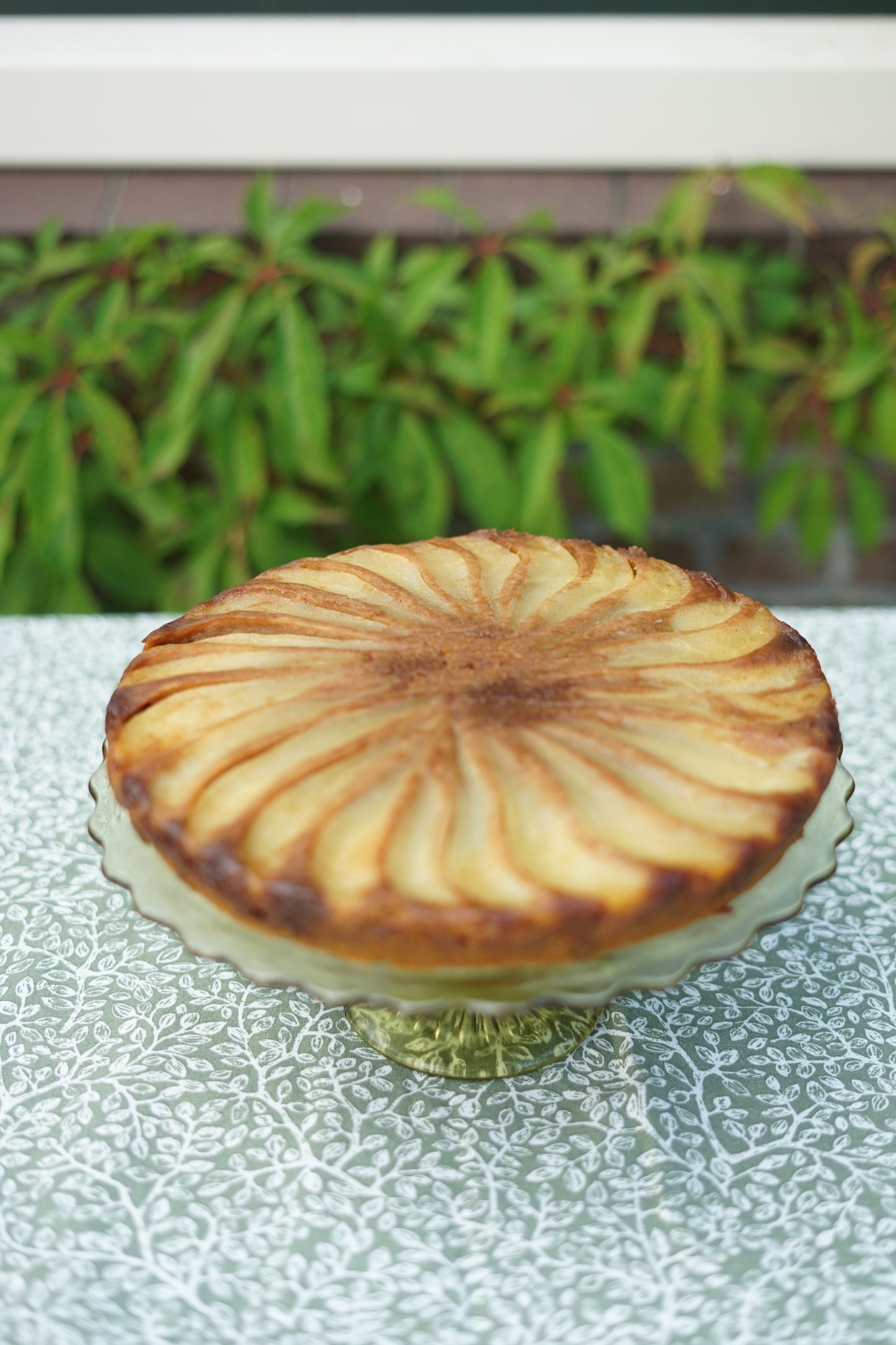 Perentaart met noten en gedroogd fruit