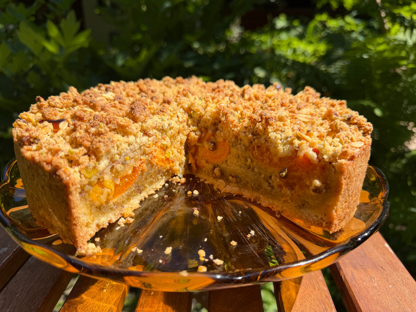Mediterrane abrikozen-pistache crumble (seizoenstaart)